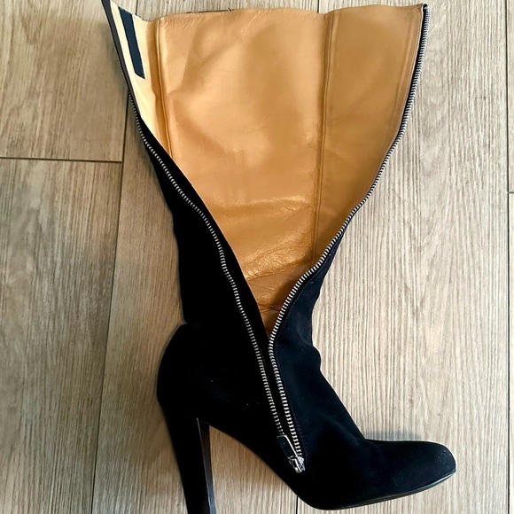 Italian High Heel Suede Boots Womens 38.5 | 7.5 Black Suede Luxury - Picture 10 of 16